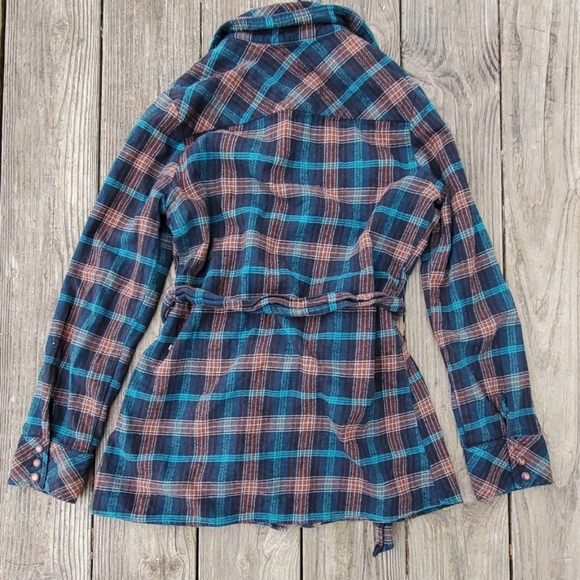 F21 teal and brown plaid flannel tunic - Picture 2 of 3